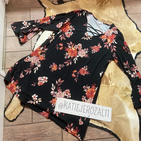 Dresses & Skirts - 2x dress 💋*